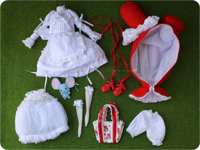 Файл:Pullip My Melody outfit.jpg