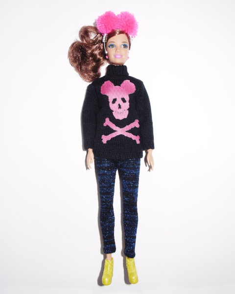 Файл:Barbie by Sister By Sibling 08.jpg