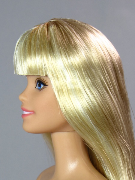 Файл:Barbie 2015 Millie Mold 3.jpg