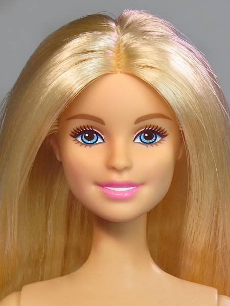 Файл:Barbie 2013 Mold 1.jpg