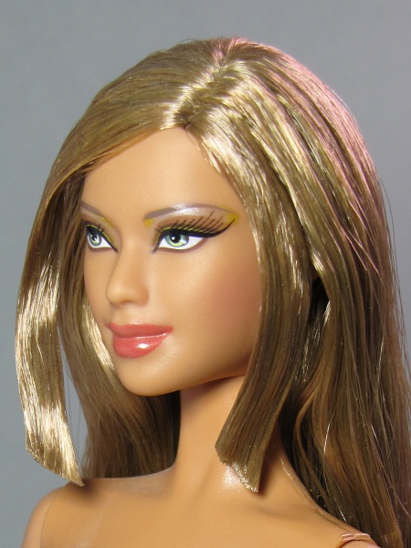 Файл:Tango Barbie Mold 2.jpg