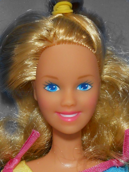 Файл:1990 Fashion Friends Barbie Face Mold 1.jpg