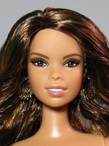 Файл:Nichelle Barbie Mold 2 1.JPG