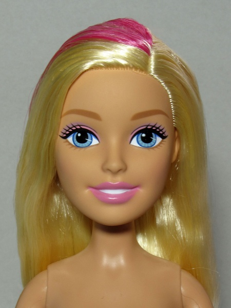 Файл:Millie Barbie Large Mold 01.JPG