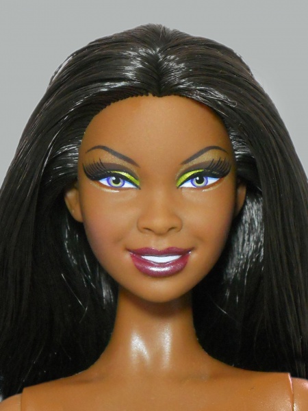 Файл:2001 Desiree Barbie Mold 1-1.jpg