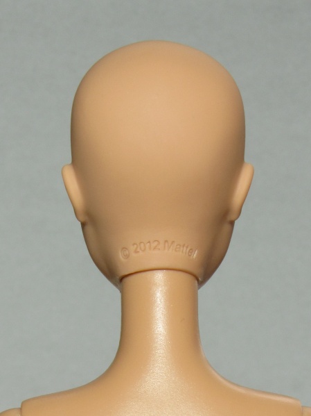 Файл:New Summer Barbie Bald Mold 1 5.jpg