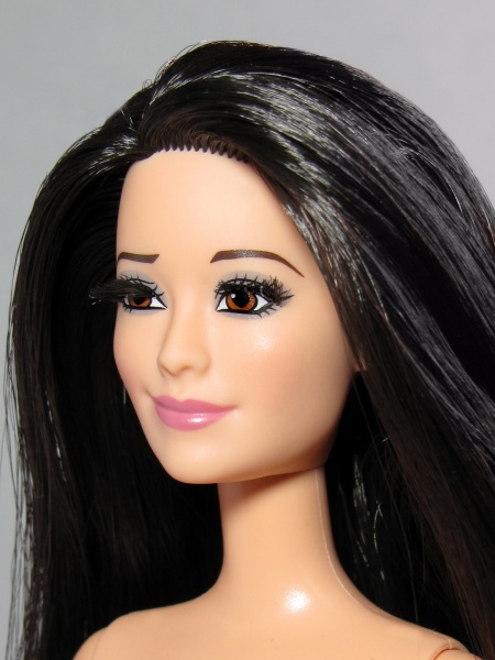 Файл:Raquelle Barbie Mold 2-2.jpg