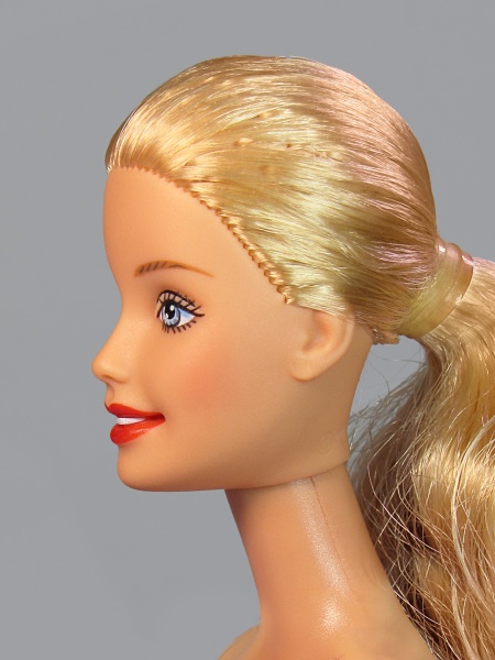 Файл:GG-CEO Barbie Mold 1-3.jpg