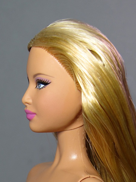 Файл:Goddess Barbie Mold 1 3.jpg