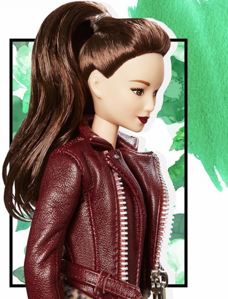 Файл:Jen Atkin for Barbie 2016 03.jpg