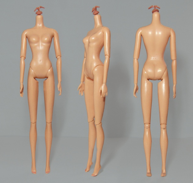 Файл:Pivotal body Barbie 03.jpg