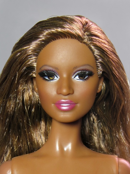 Файл:Pazette Barbie Mold 01.jpg