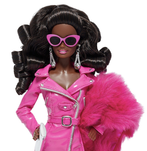 Файл:2019 Moschino Barbie at the MET Gala (AA) 02.jpg