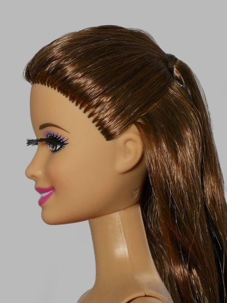 Файл:2012 Summer Barbie Mold 2-3.jpg