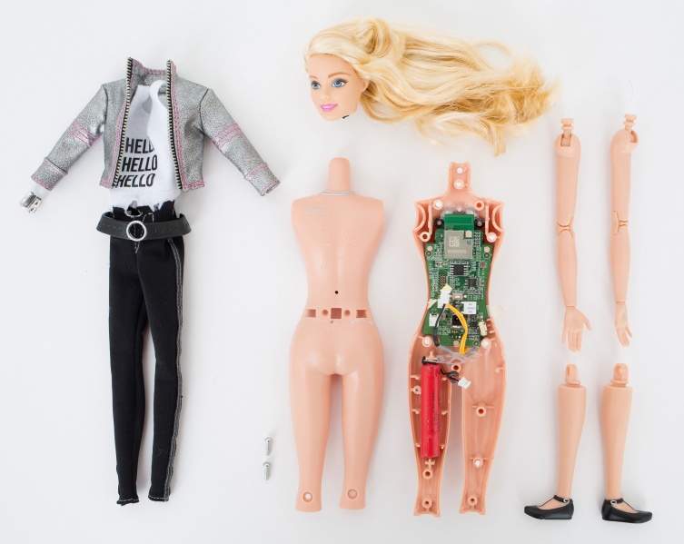 Файл:2015 Hello Barbie Inside LQ.jpg