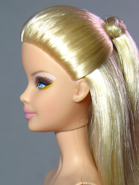 Файл:Mackie Barbie Mold 3.jpg