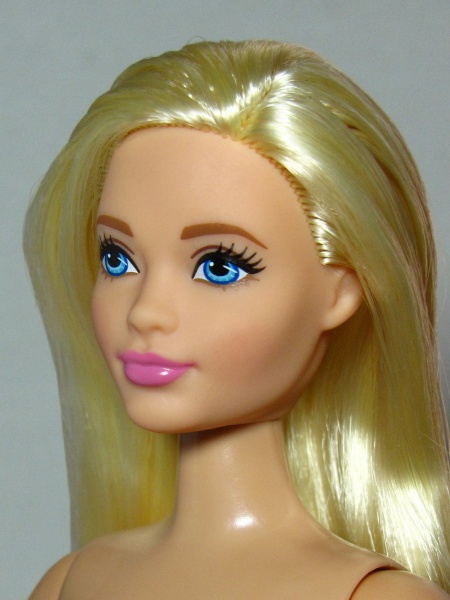 Файл:Curvy Barbie Mold 2.jpg