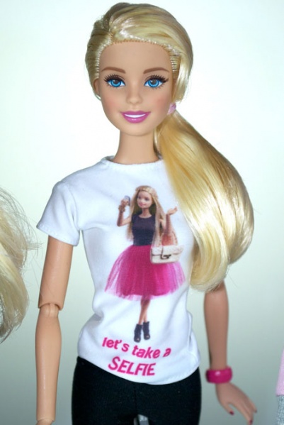 Файл:Barbie loves Tezenis 09.jpg
