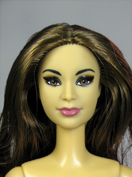 Файл:Stardoll Barbie Mold 3-1.jpg