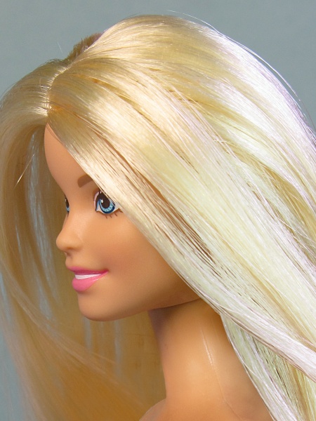 Файл:Barbie 2013 Mold 3.jpg