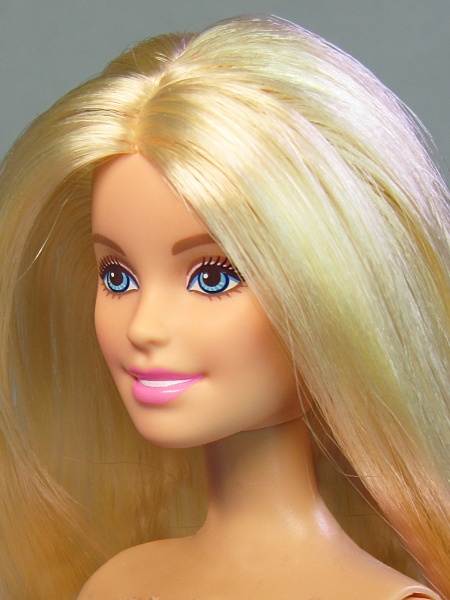 Файл:Barbie 2013 Mold 2.jpg
