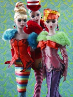 ‎Dr. Seuss — сказочная мини-коллекция из трех кукол от Tonner Doll Company.