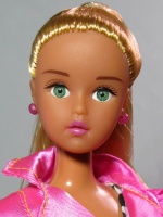 12" кукла Susi, выпускающаяся с 1966 году компанией Estrela в Бразилии.